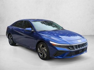 Certified 2025 Hyundai Elantra Limited video 3