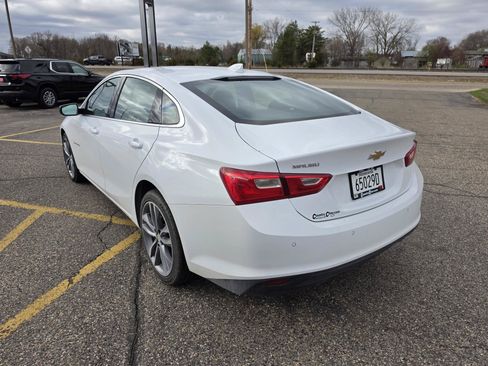 Used 2025 Chevrolet Malibu LT FWD image 4