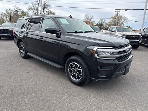 Used 2024 Ford Expedition Max XLT image 7