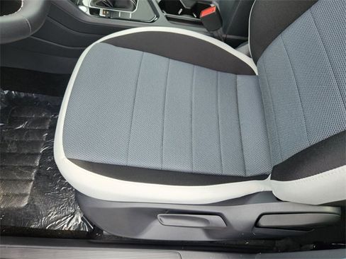 New 2025 Volkswagen Taos S image 23