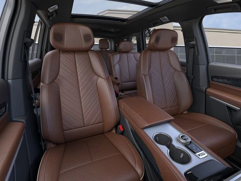 New 2026 Cadillac Vistiq Platinum image 16