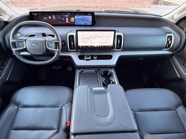 Used 2025 Ford Expedition Active AWD/4WD image 12