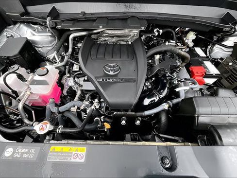 Used 2025 Toyota Grand Highlander XLE image 7