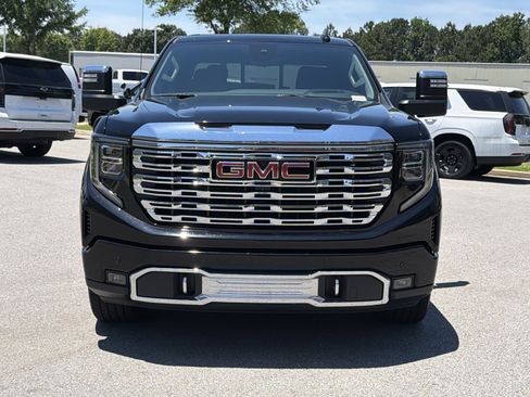 Used 2024 GMC Sierra 1500 Denali w/ Denali Reserve Package AWD/4WD image 6