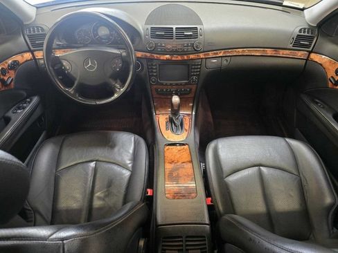 Used 2006 Mercedes-Benz E 350 4MATIC Sedan image 4