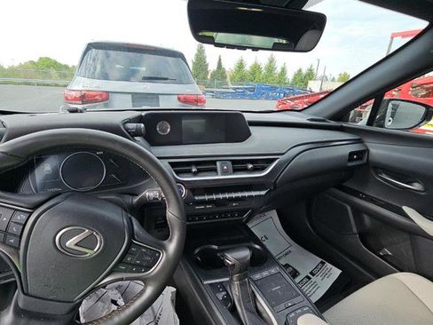 Used 2020 Lexus UX 250h w/ Premium Package AWD/4WD image 6
