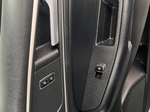 Used 2023 Ford Edge SEL image 37