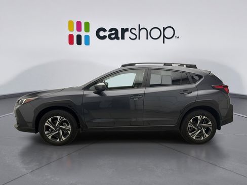 Used 2025 Subaru Crosstrek 2.0i Premium image 2