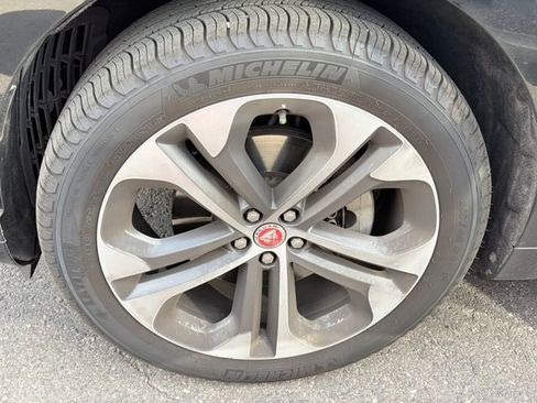 Used 2023 Jaguar F-PACE S image 4