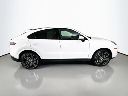 Certified 2023 Porsche Cayenne Platinum Edition AWD/4WD image 8