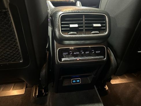 Used 2024 Mercedes-Benz GLS 450 4MATIC image 26