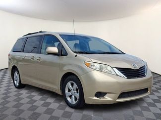 Used 2013 Toyota Sienna LE w/ Towing Pkg FWD video 1
