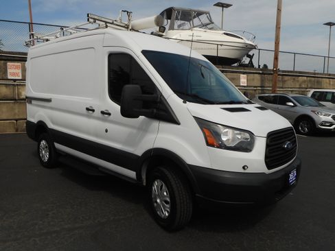 Used 2017 Ford Transit 250 130 Medium Roof RWD image 1