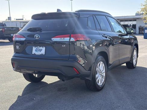 Used 2024 Toyota Corolla Cross LE image 5