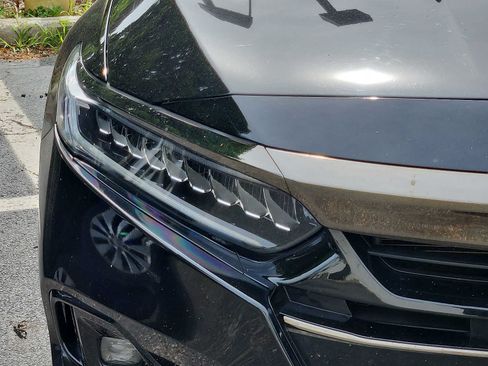 Used 2021 Honda Accord Sport image 3