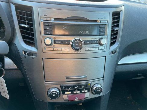 Used 2010 Subaru Legacy 2.5i Premium image 35