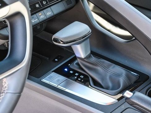 Certified 2025 Hyundai Elantra Sport image 25