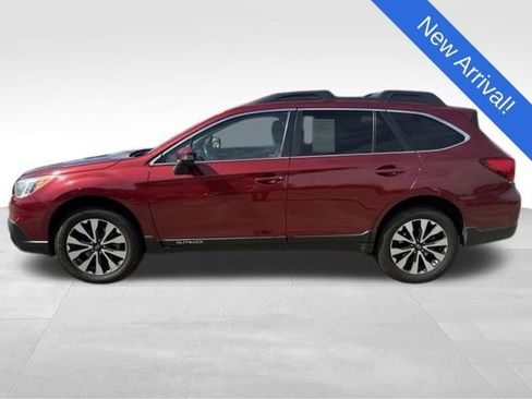 Used 2016 Subaru Outback 2.5i Limited AWD/4WD image 4