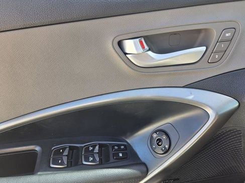 Used 2017 Hyundai Santa Fe FWD image 22