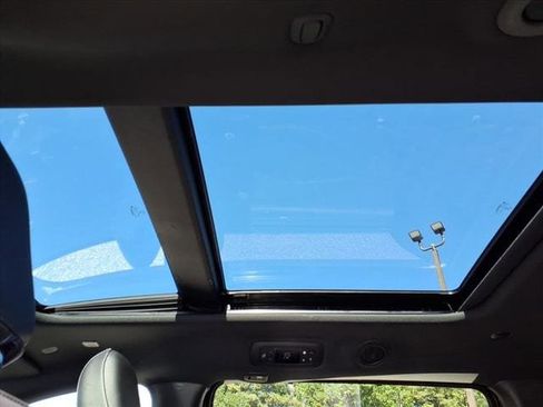 New 2026 Chrysler Pacifica Select w/ S Appearance Package image 16