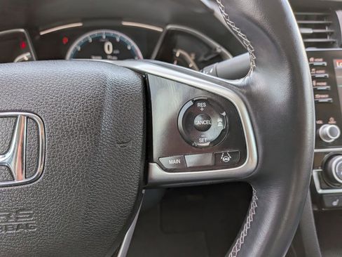 Used 2020 Honda Civic EX image 17
