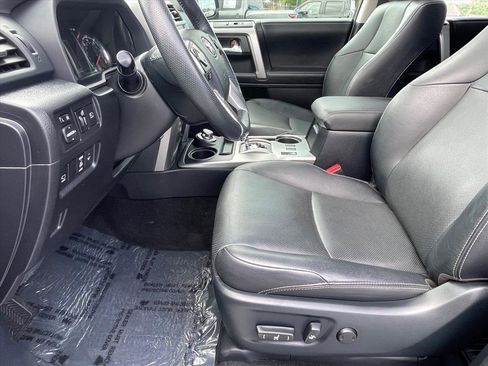 Used 2023 Toyota 4Runner Limited AWD/4WD image 23