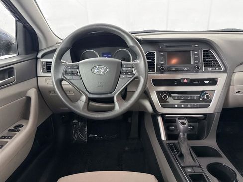 Used 2015 Hyundai Sonata SE w/ Option Group 09 FWD image 28