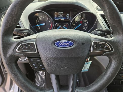 Used 2018 Ford Escape S image 17