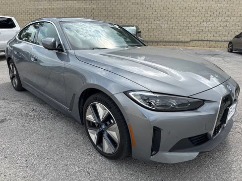 Used 2023 BMW i4 eDrive40 RWD image 3