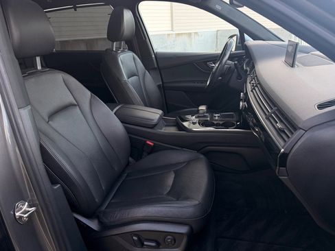 Used 2017 Audi Q7 3.0T Prestige image 29
