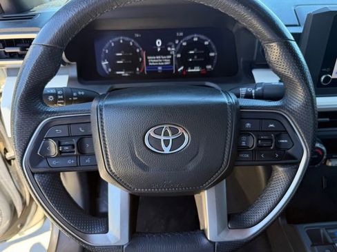 Used 2024 Toyota Tacoma TRD Off-Road AWD/4WD image 15