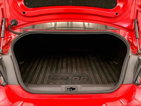 Used 2023 Toyota GR86 w/ ALL Weather Mat Package (TMS) RWD image 33