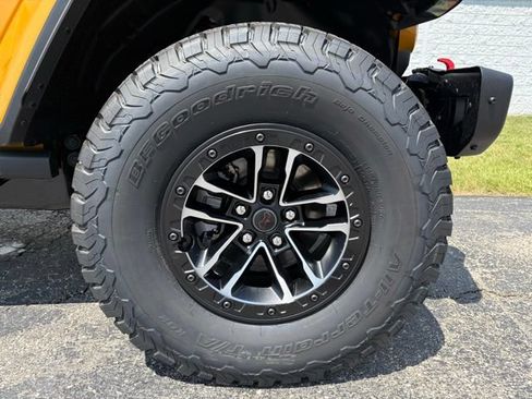 New 2026 Jeep Wrangler Unlimited Rubicon w/ Xtreme 35 Tire Package AWD/4WD image 20