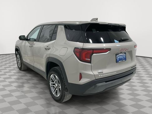 Used 2025 GMC Terrain Elevation image 3