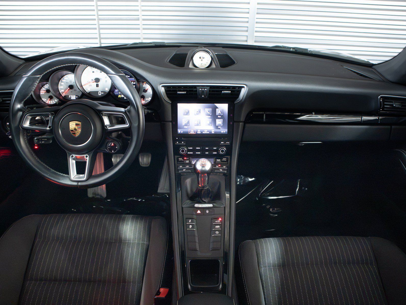 Certified 2018 Porsche 911 Carrera T RWD image 15