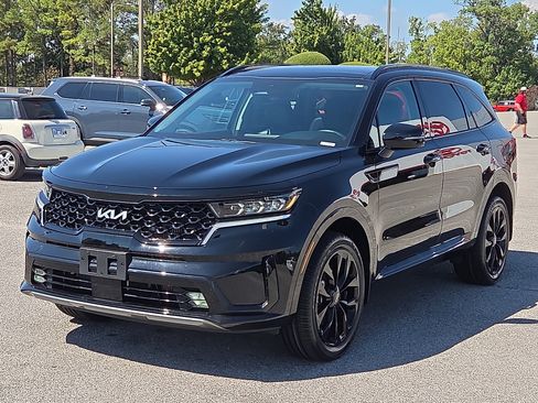 Used 2023 Kia Sorento SX AWD/4WD image 2