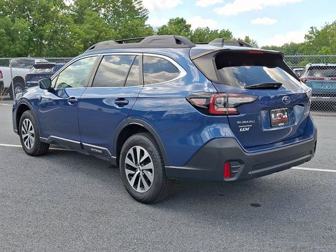 Used 2022 Subaru Outback Premium AWD/4WD image 7