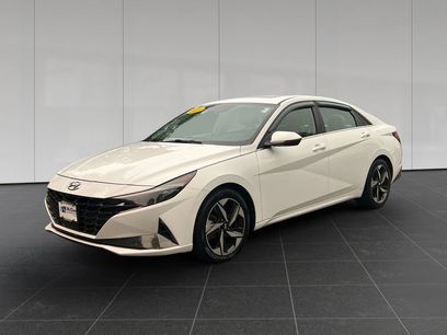 Used 2023 Hyundai Elantra Limited