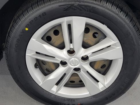 Used 2023 Nissan Kicks S image 12