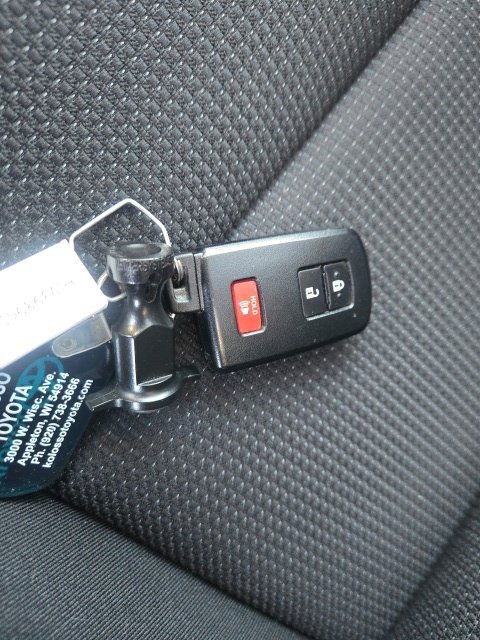 Used 2017 Toyota RAV4 XLE w/ Plus Extra Value Package FWD image 31