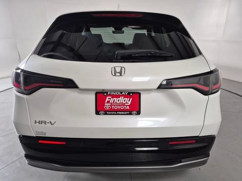 Used 2023 Honda HR-V EX-L image 12