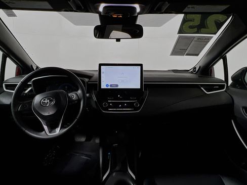 Used 2025 Toyota Corolla XSE image 30