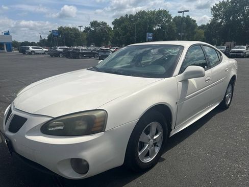 Used 2007 Pontiac Grand Prix w/ Preferred Package FWD image 7