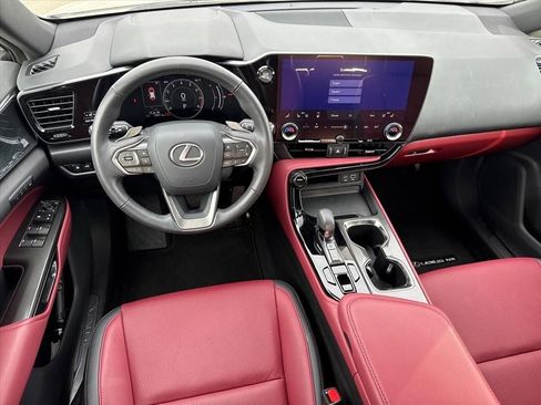 Used 2025 Lexus NX 250 FWD w/ Cold Area Package image 11