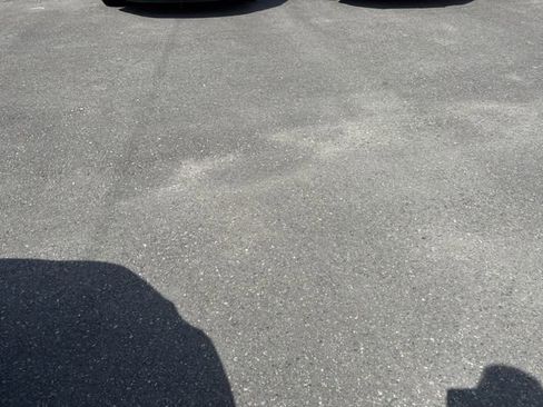 Used 2023 Toyota Highlander LE image 41