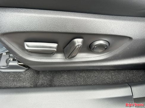 New 2026 Toyota Crown Platinum AWD/4WD image 23