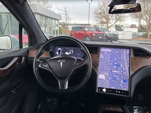 Used 2020 Tesla Model X Long Range image 24