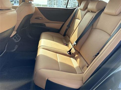 Certified 2024 Lexus ES 350 w/ Premium Package image 23