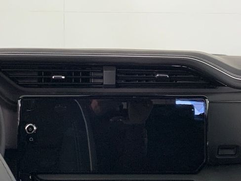 Used 2025 GMC Sierra 1500 AT4X image 28