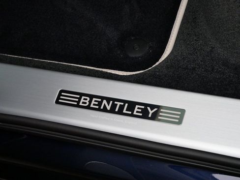 New 2025 Bentley Bentayga Extended Wheelbase image 20